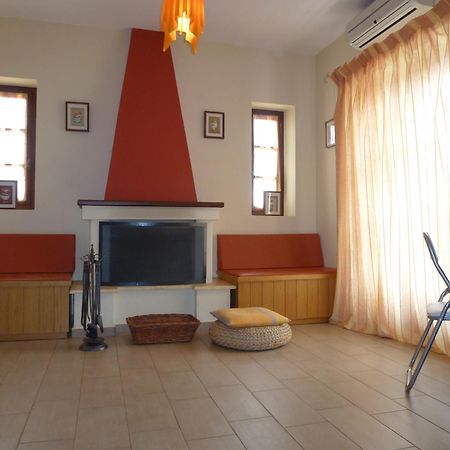 Karantonis House Apartment เลโอนีดีออน ห้อง รูปภาพ