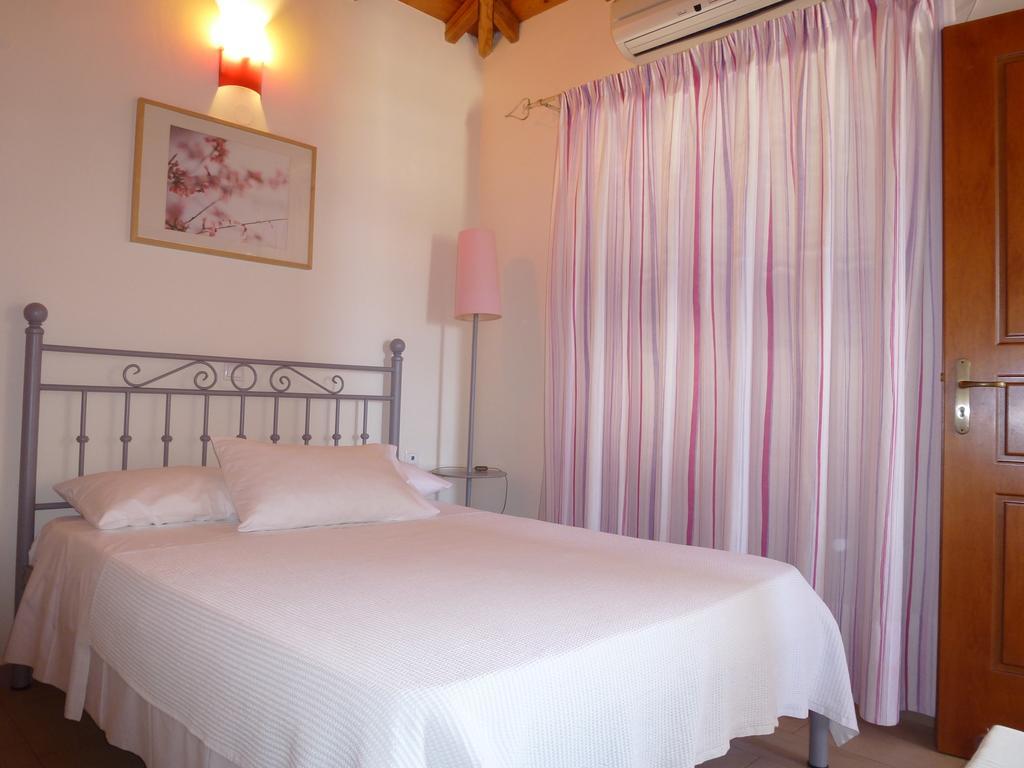 Karantonis House Apartment เลโอนีดีออน ห้อง รูปภาพ